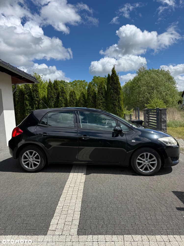 Toyota Auris - 4