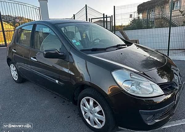 Renault Clio 1.5 dCi Fairway - 8