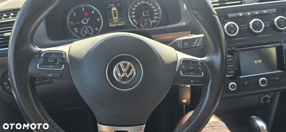Volkswagen Touran 1.6 TDI DPF DSG Trendline - 15