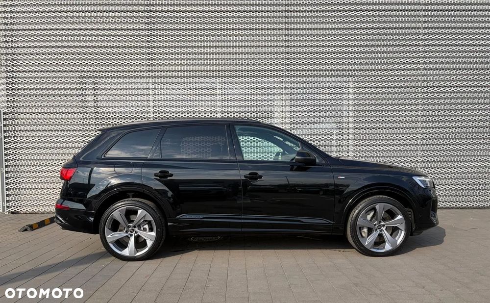 Audi Q7 TFSI e PHEV 290 kW Quattro S Line Tiptr - 4