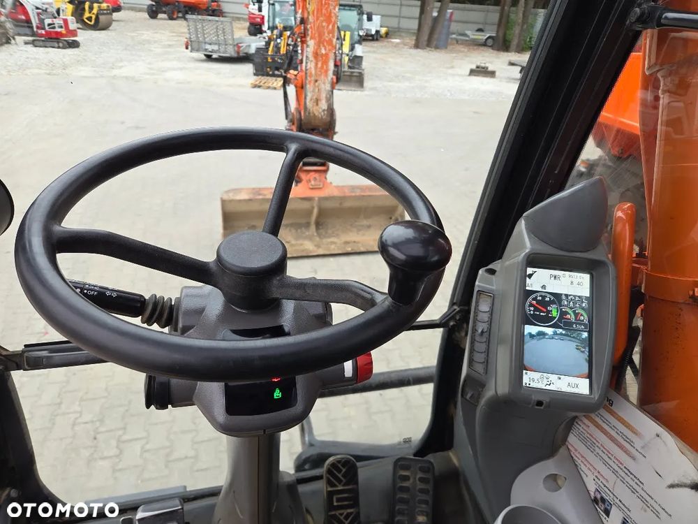 Hitachi Koparka Kołowa HITACHI ZX170W -5B Szybkozłącze Hydrauliczne + 3 łyżki - 17