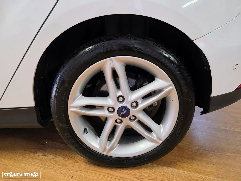 Ford Focus 1.0 SCTi Titanium - 17