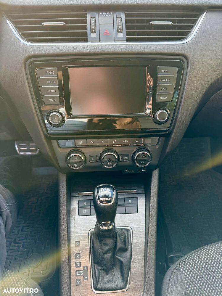 Skoda Octavia 2.0 TDI 4x4 DSG Scout - 7
