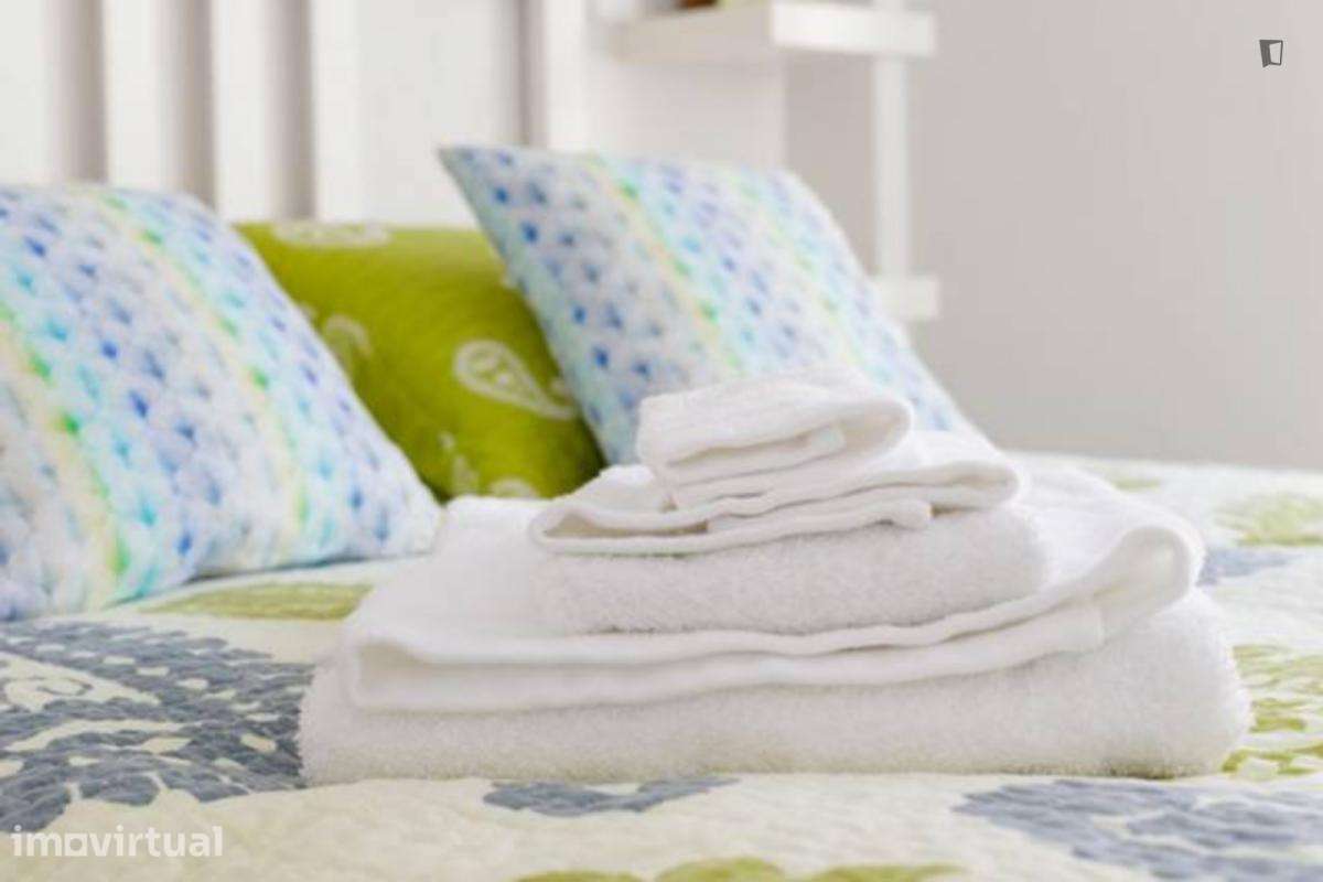 Apartamento com 1 quartos - localizado em Paranhos Porto - Grande imagem: 2/21