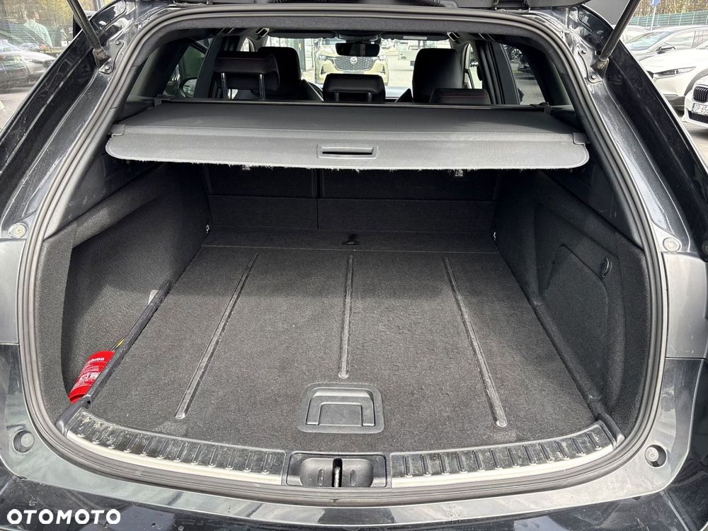 Toyota Corolla 2.0 Hybrid Executive - 17