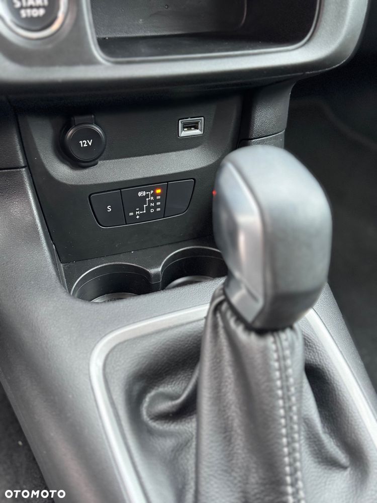 Citroën C3 1.2 PureTech Shine EAT6 - 12