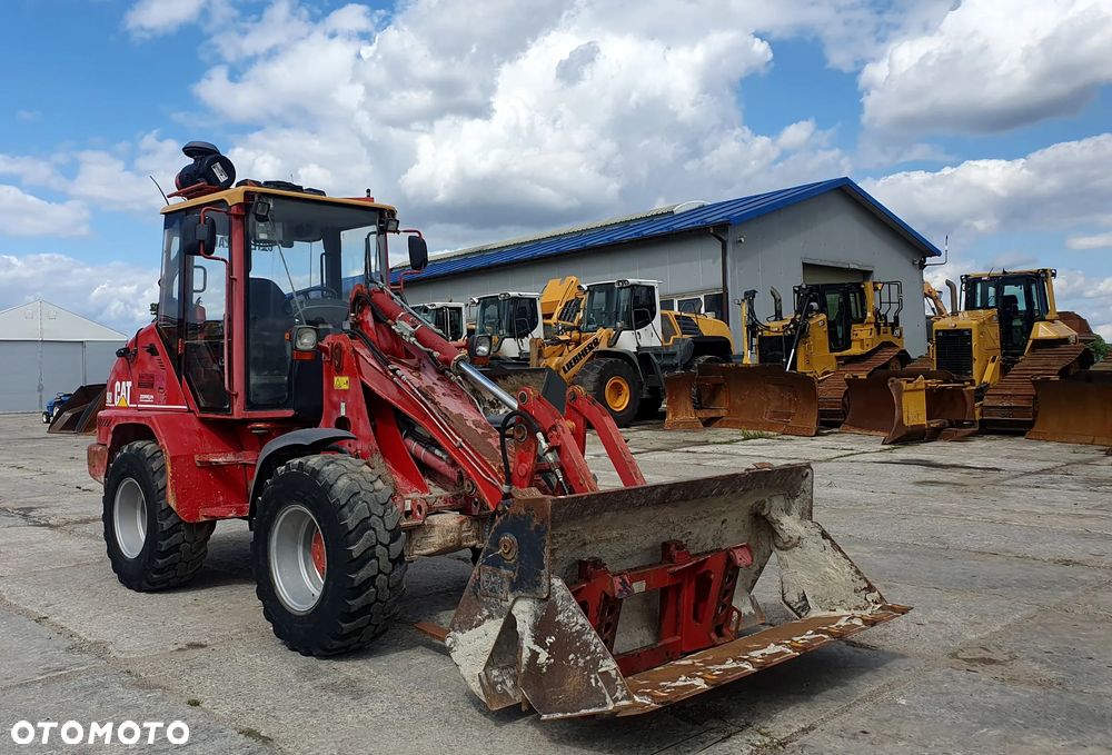 Caterpillar 908 - 5