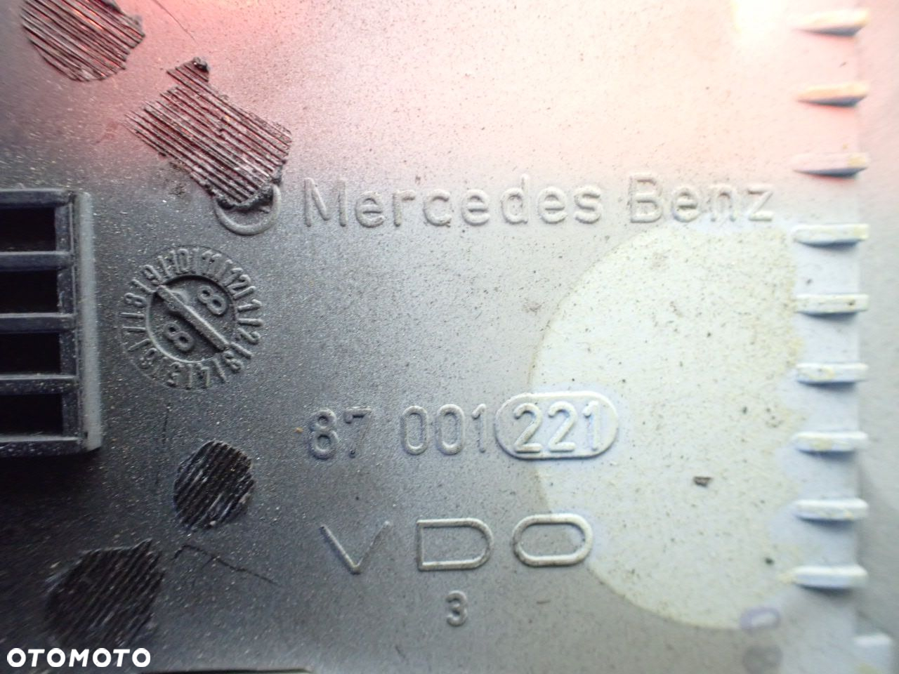 LICZNIK MERCEDES - BENZ W124 E300 2.3 BENZYNA 87001221 - 12