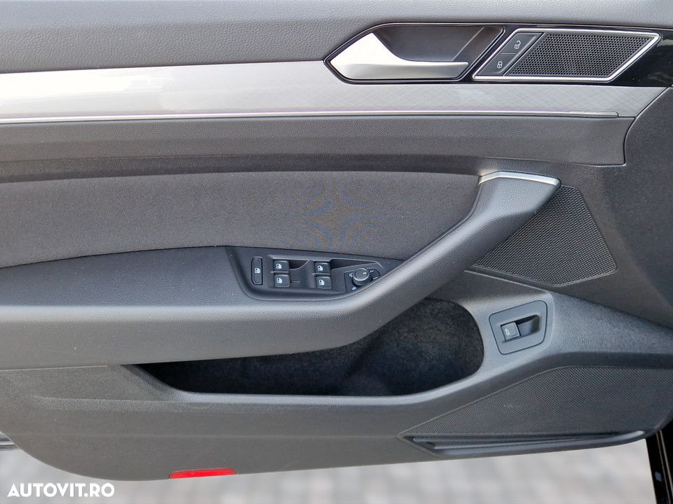 Volkswagen Passat 2.0 TDI DSG Comfortline - 14