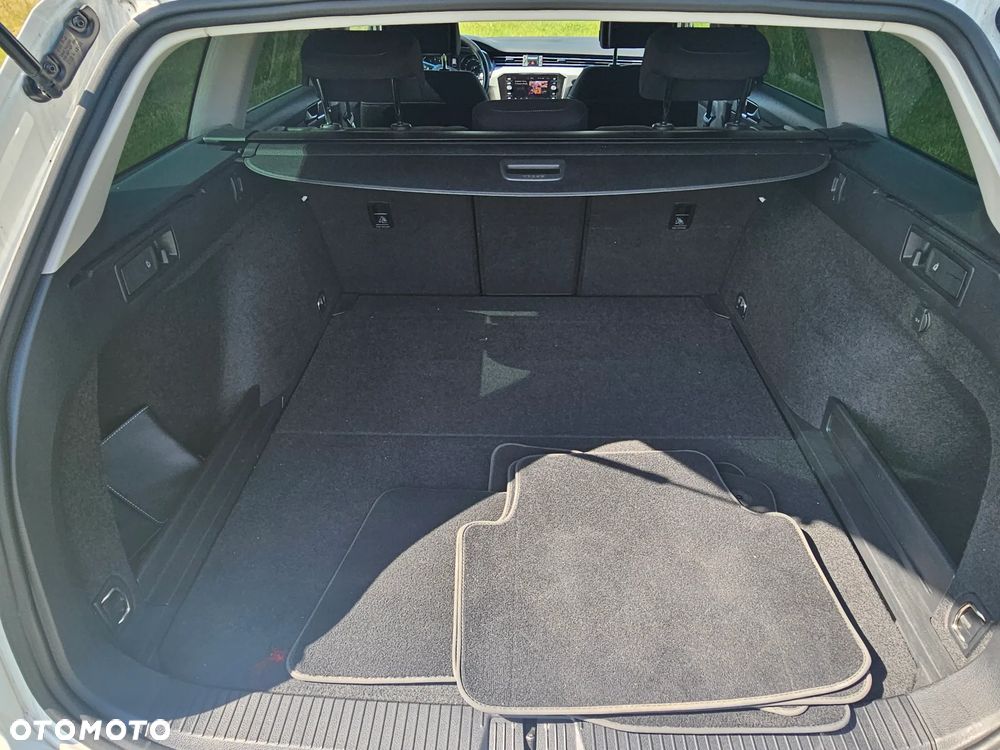 Volkswagen Passat 2.0 TSI Business DSG - 16