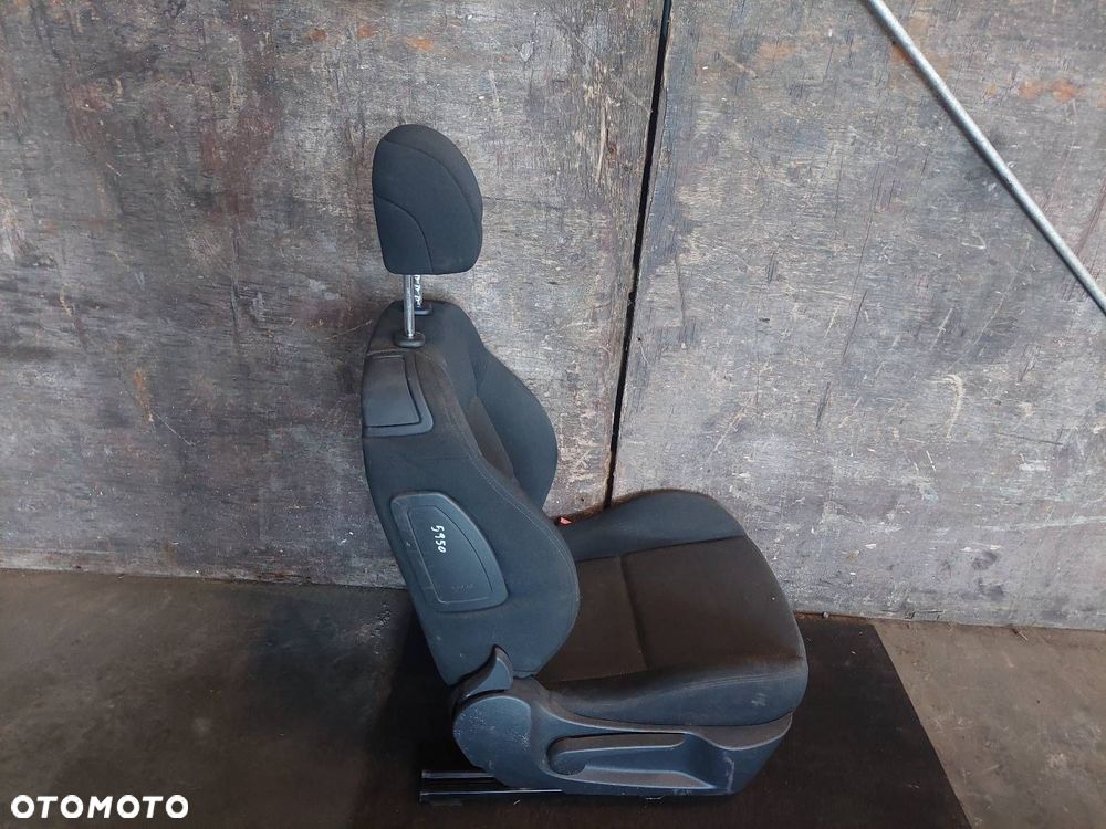 FOTEL PRAWY PRZÓD + KANAPA TYŁ PEUGEOT PEUGEOT 207 I - 5