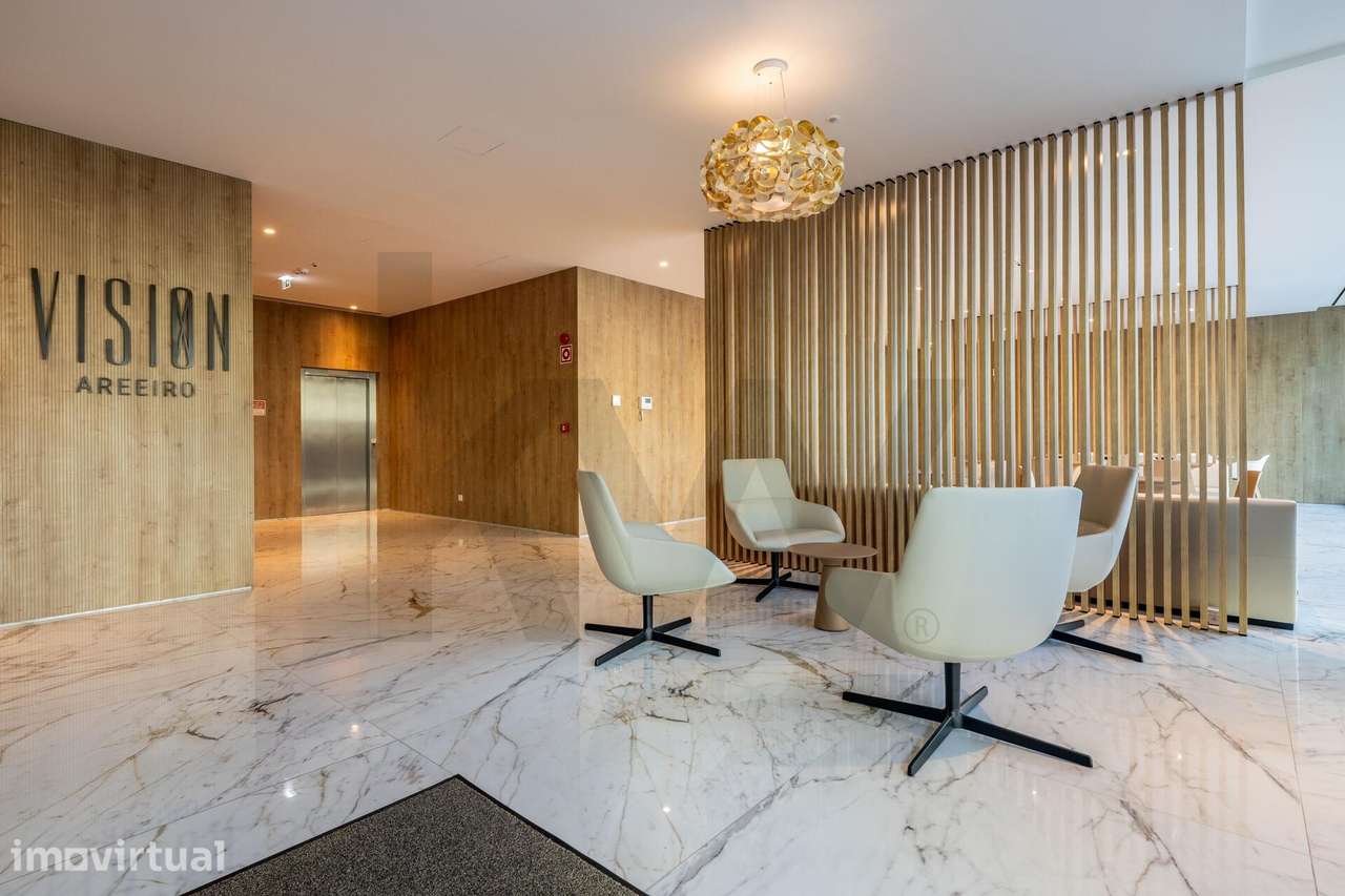 Vision Areeiro|T4 Familiar de 183 m2 com 2 Suites Principais, Varanda