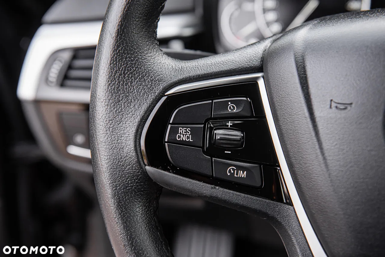 BMW Seria 5 520d Luxury Line - 24