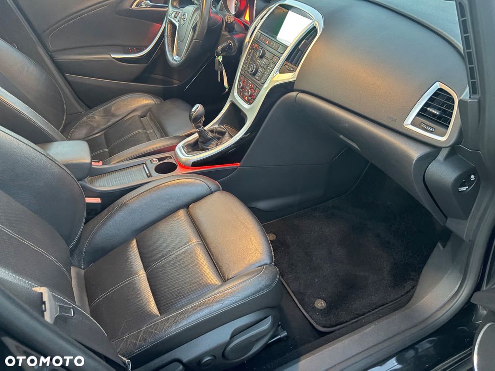 Opel Astra 1.4 T Cosmo - 10