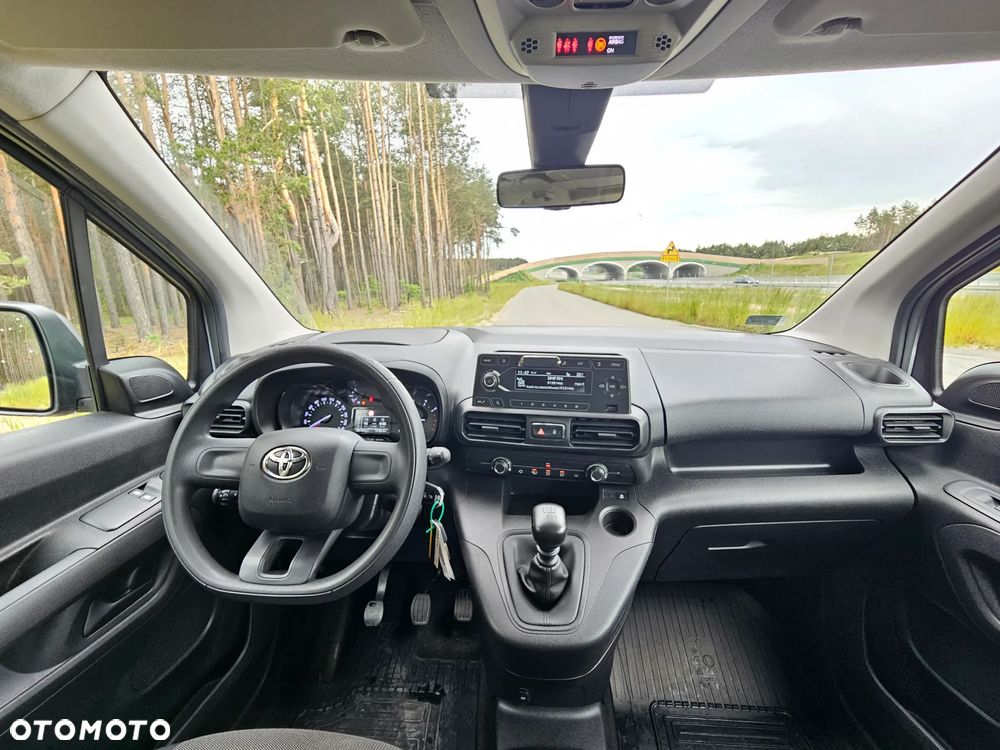 Toyota Proace City Verso 1.2 D-4T Combi - 10