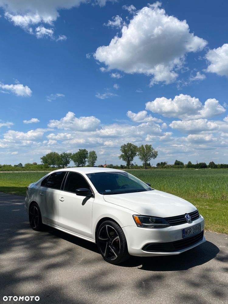 Volkswagen Jetta - 8