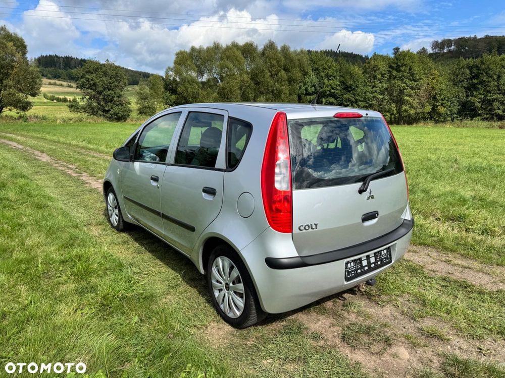 Mitsubishi Colt - 3