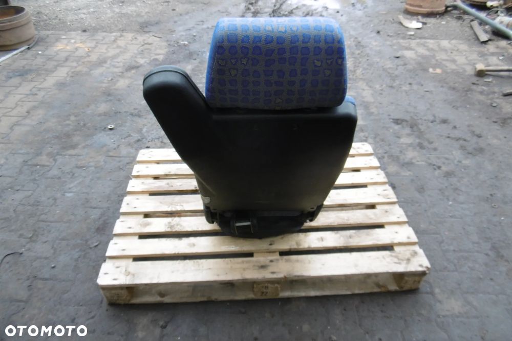Fotel kierowcy Man L2000 - 4