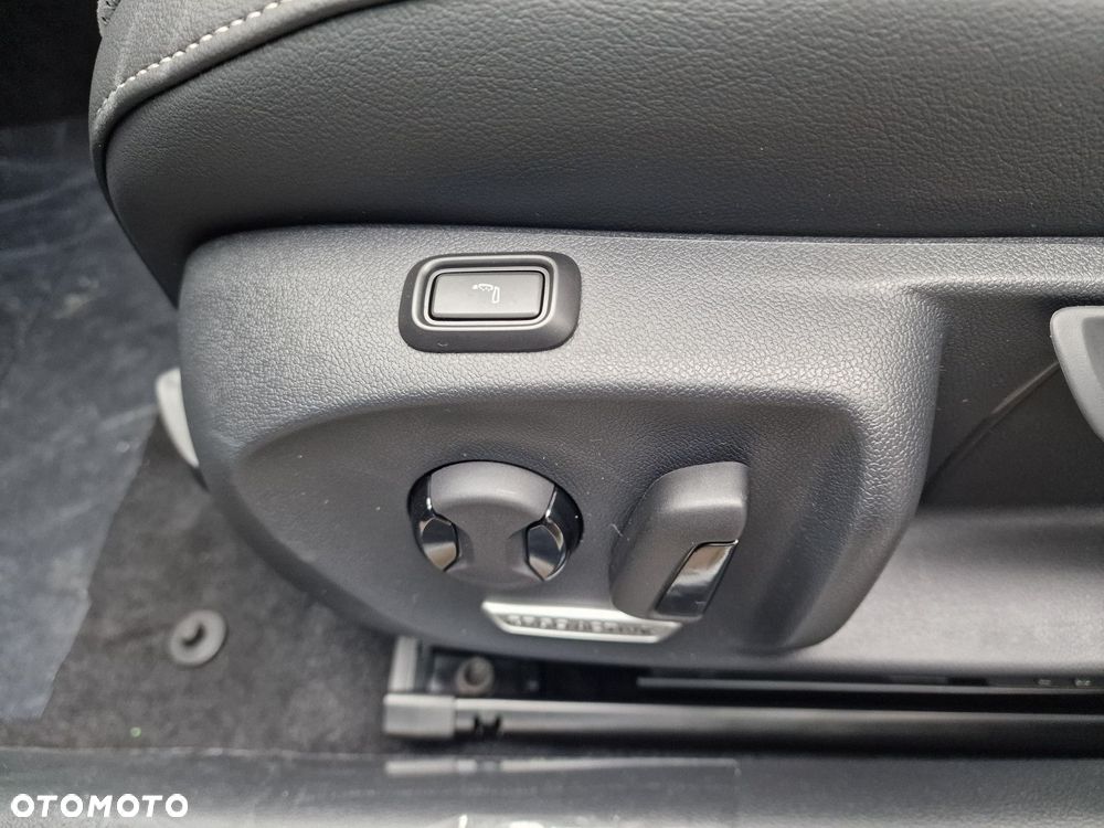 Volkswagen Passat - 14