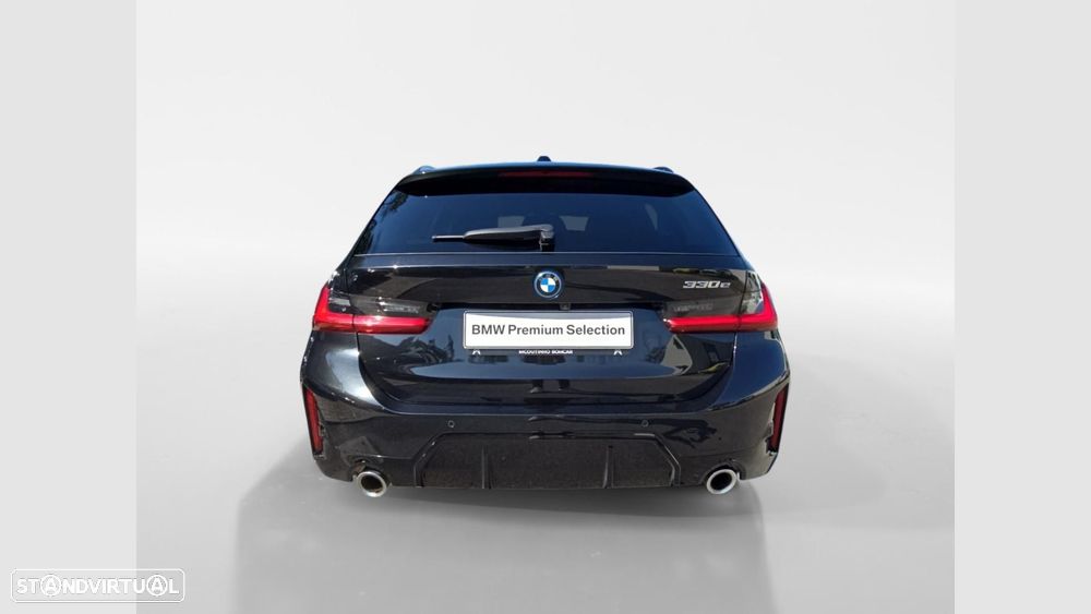 BMW 330 e Pack Desportivo M Auto — fotografia 8