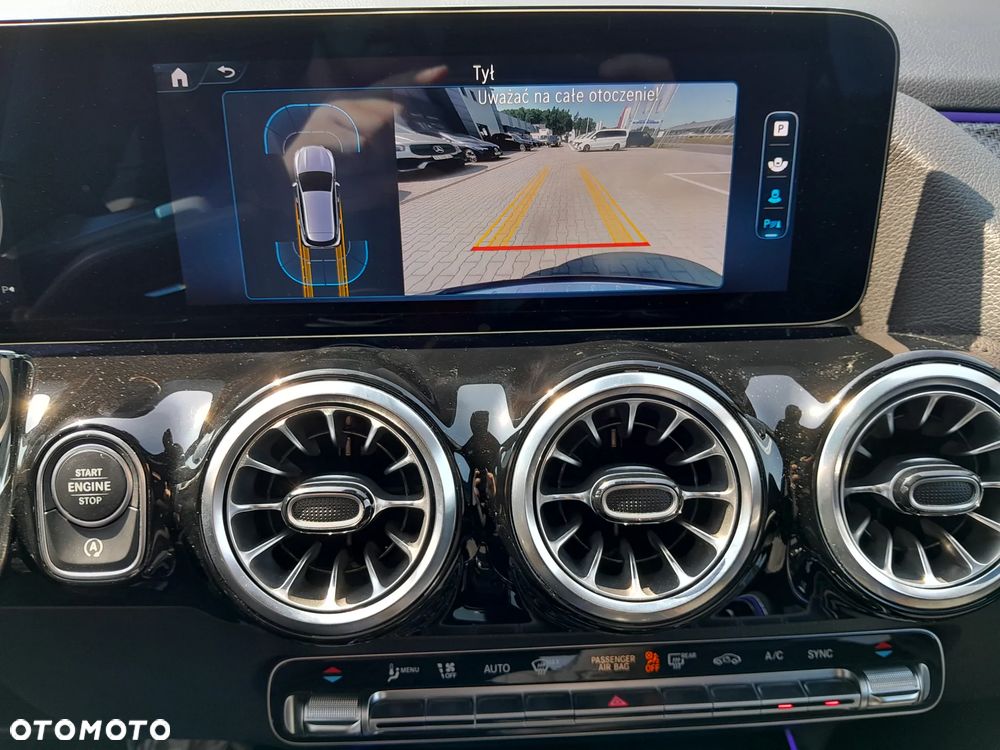 Mercedes-Benz GLA 200 AMG Line - 10