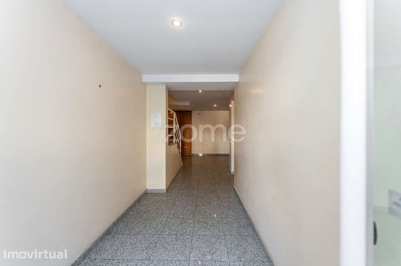 Apartamento T2 com dois terraços e garagem fechada, em Serzedo - Grande imagem: 2/60