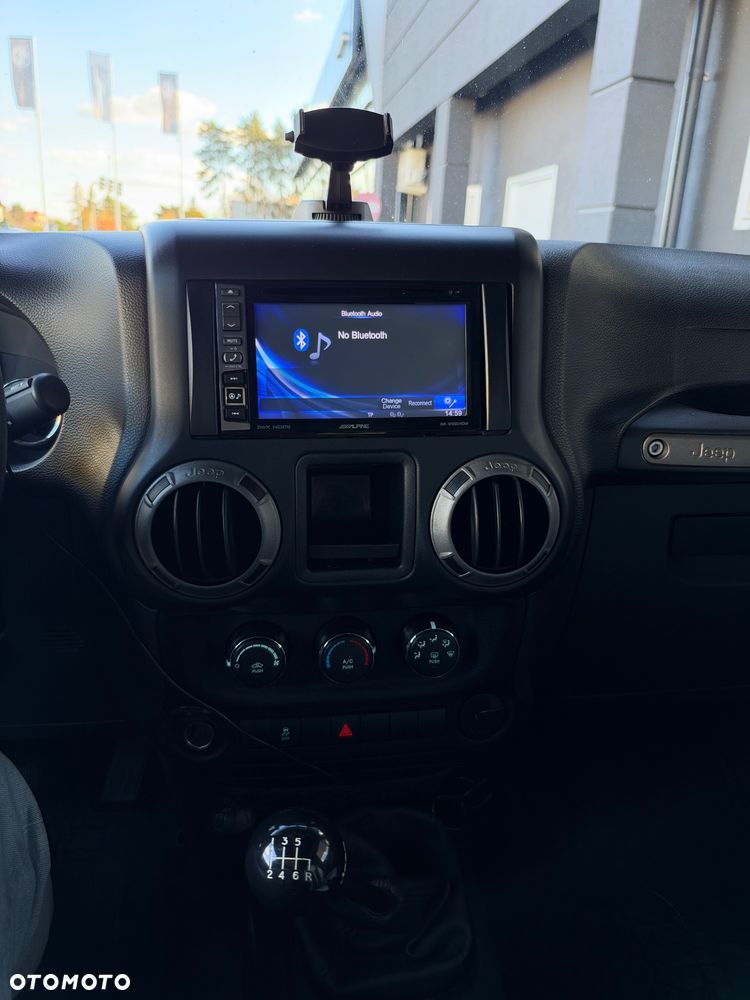 Jeep Wrangler - 30