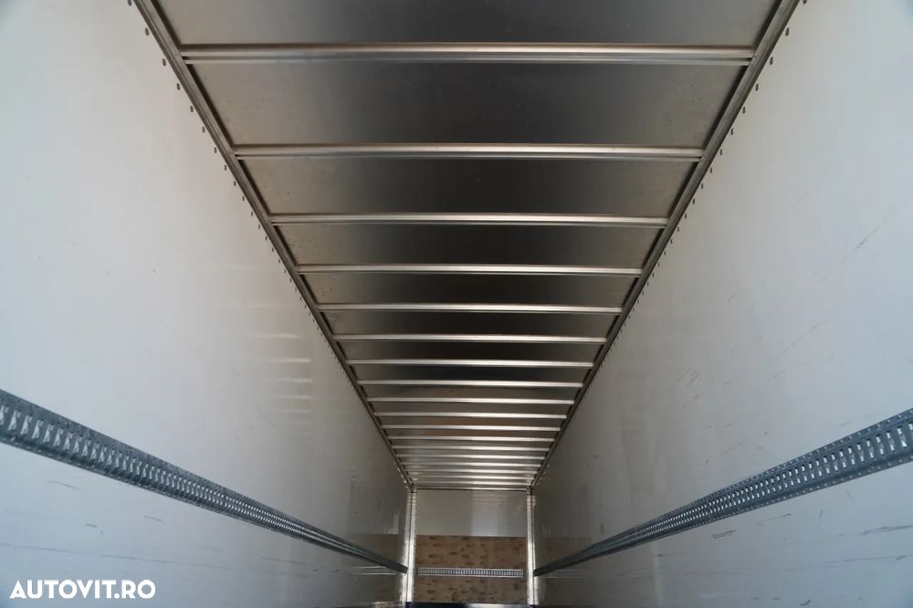 Fruehauf / SEMIREMORCĂ FURGON / STANDARD / PLATFORMĂ HIDRAULICĂ DHOLLANDIA - 1.500 KG / PODEA REZISTENTĂ (HEAVY-DUTY) / SAF / - 17
