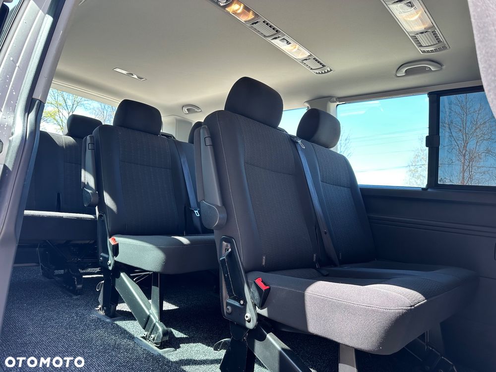 Volkswagen Caravelle - 23