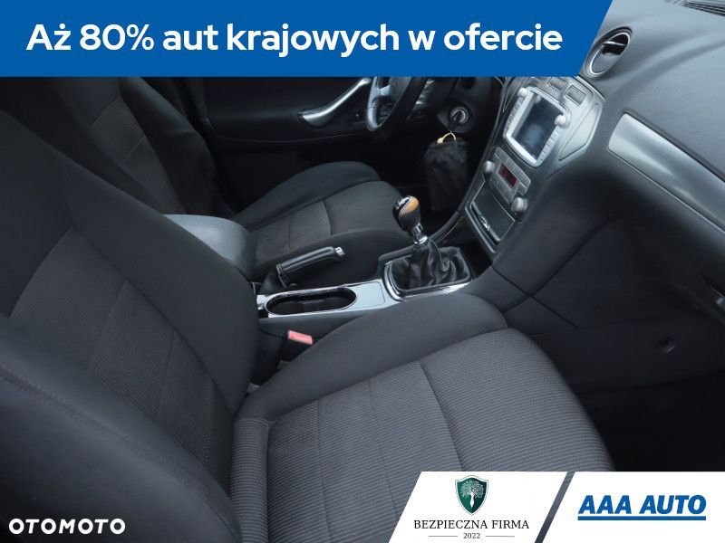 Ford Mondeo SW - 11
