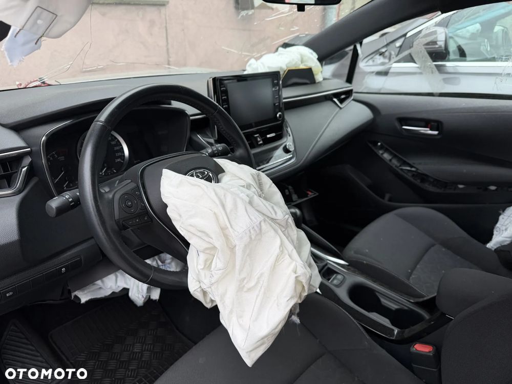 Toyota Corolla 1.8 Business Edition - 18