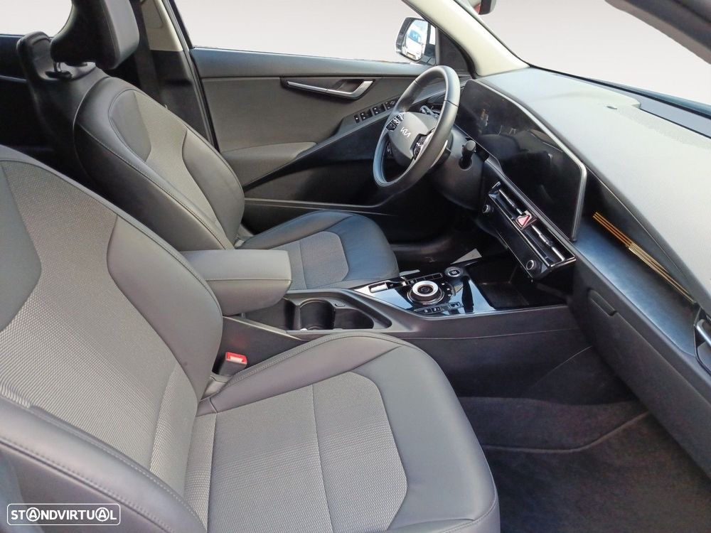 Kia Niro 1.6 GDi HEV Tech — fotografia 15