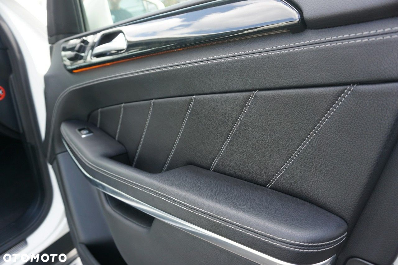 Mercedes-Benz GL - 37