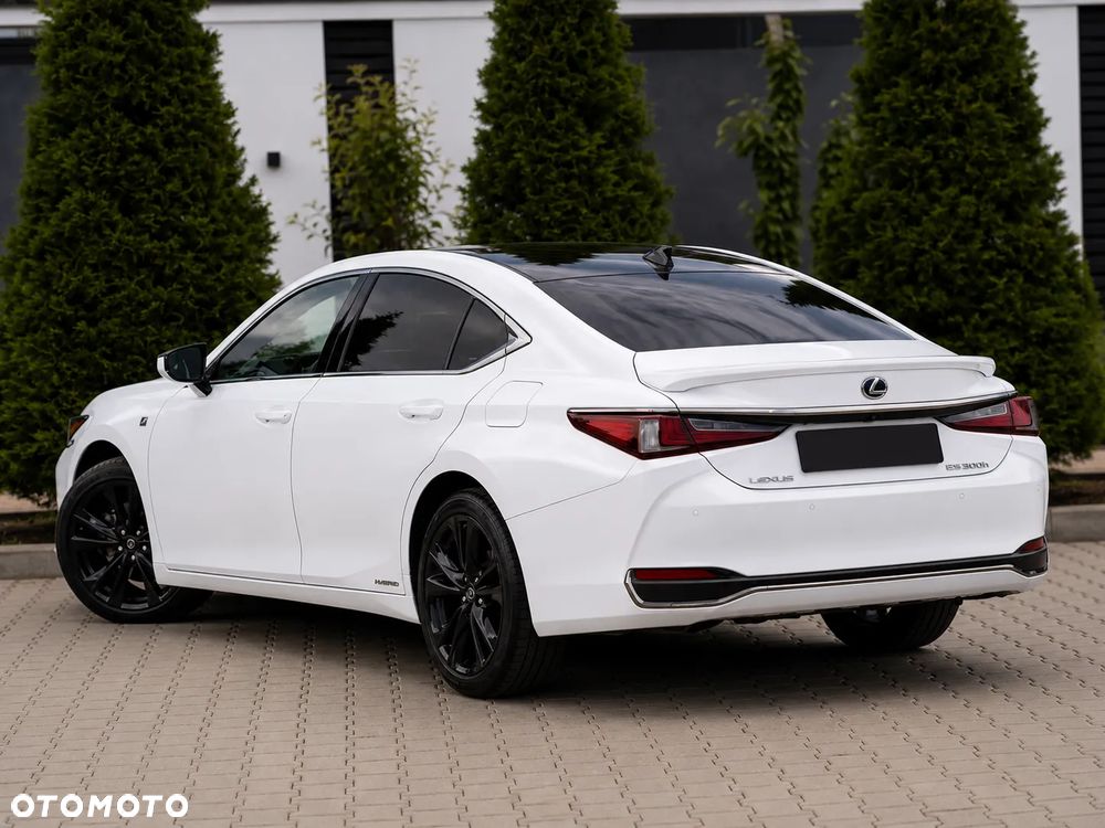 Lexus ES 300h F Sport - 7