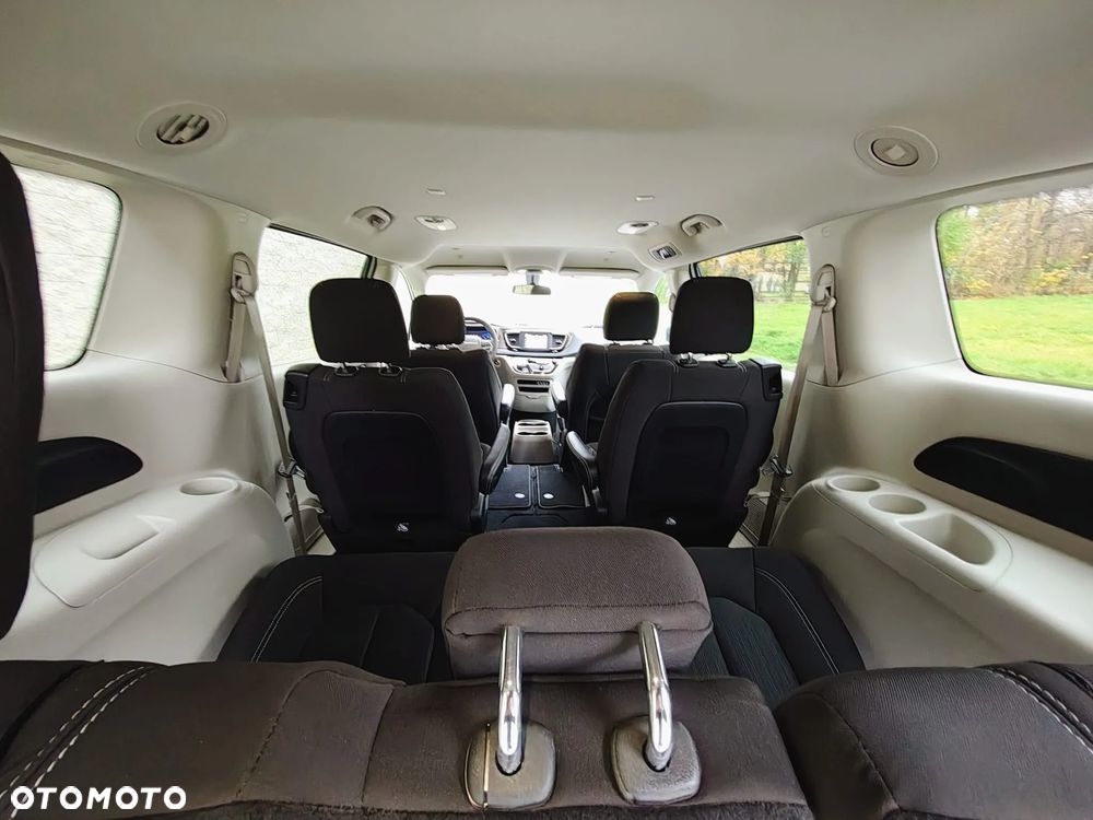 Chrysler Pacifica - 25