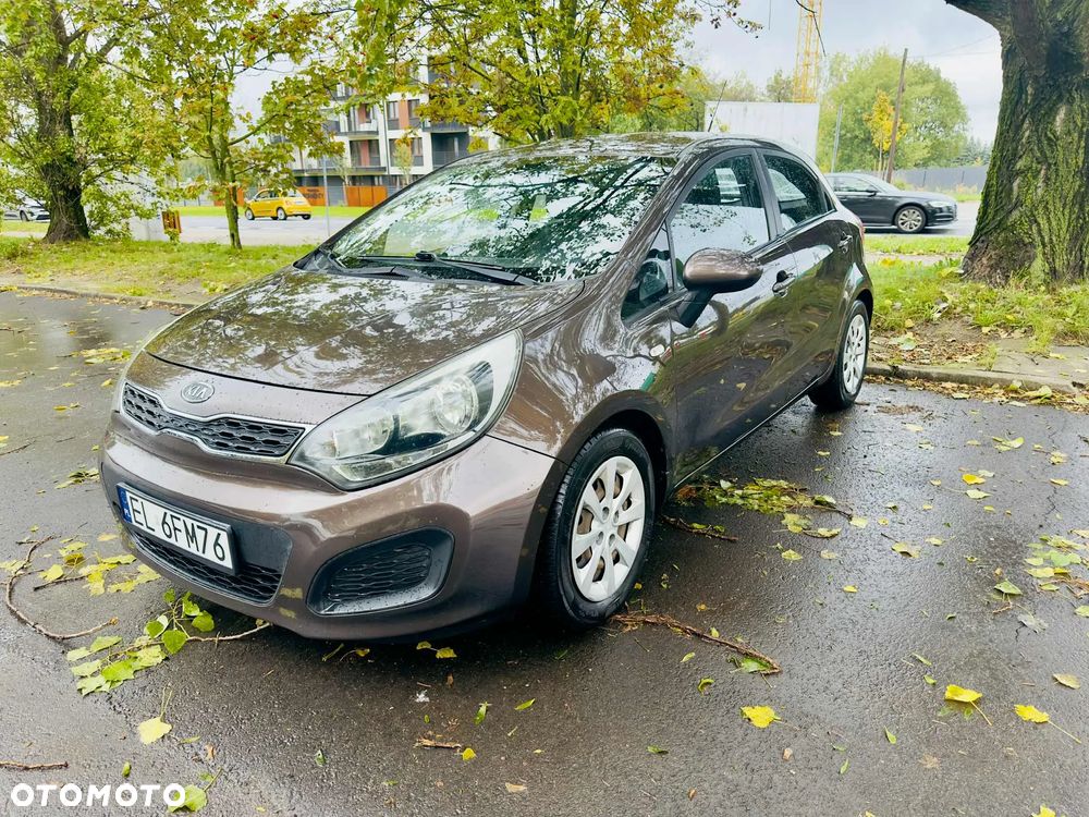 Kia Rio - 1