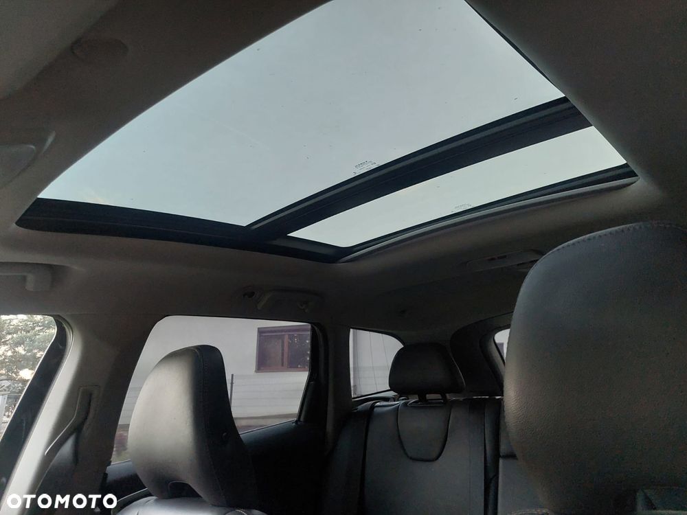 Volvo XC 60 D4 AWD Geartronic Summum - 8