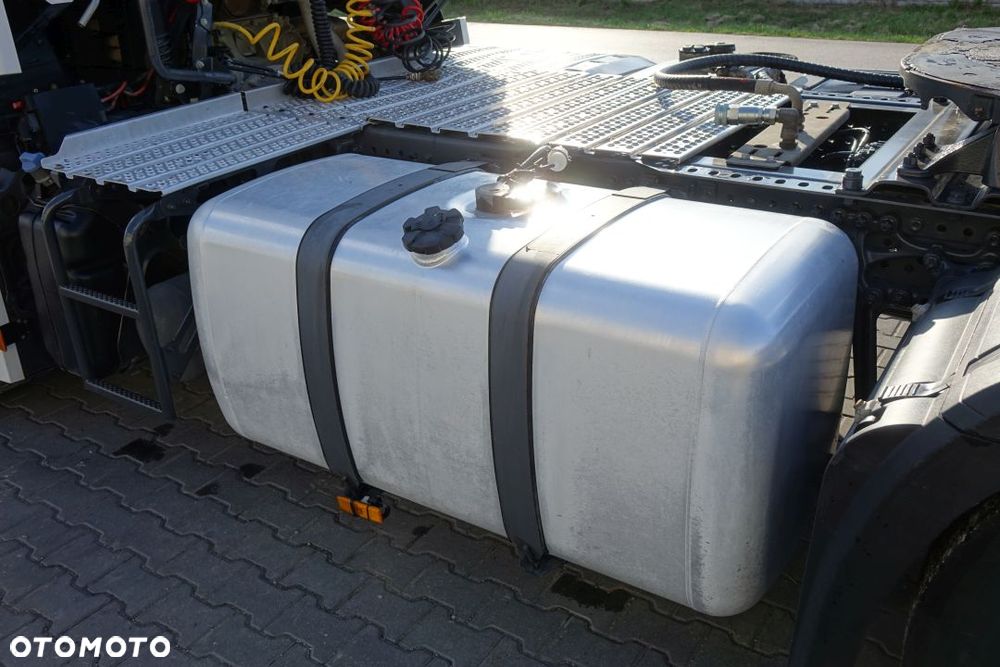 Mercedes-Benz ACTROS 1848 / EURO 6 / STANDARD / AUTOMAT / RETARDER / HYDRAULIKA / LODÓWKA / NAWIGACJA GPS - 13