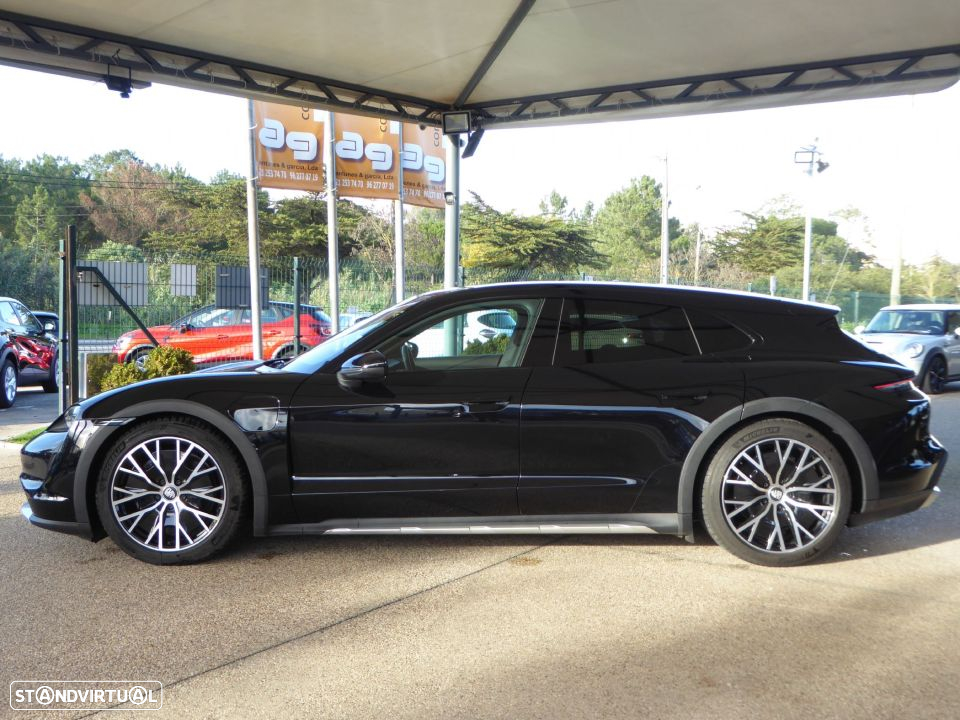 Porsche Taycan Cross Turismo 4 - 8