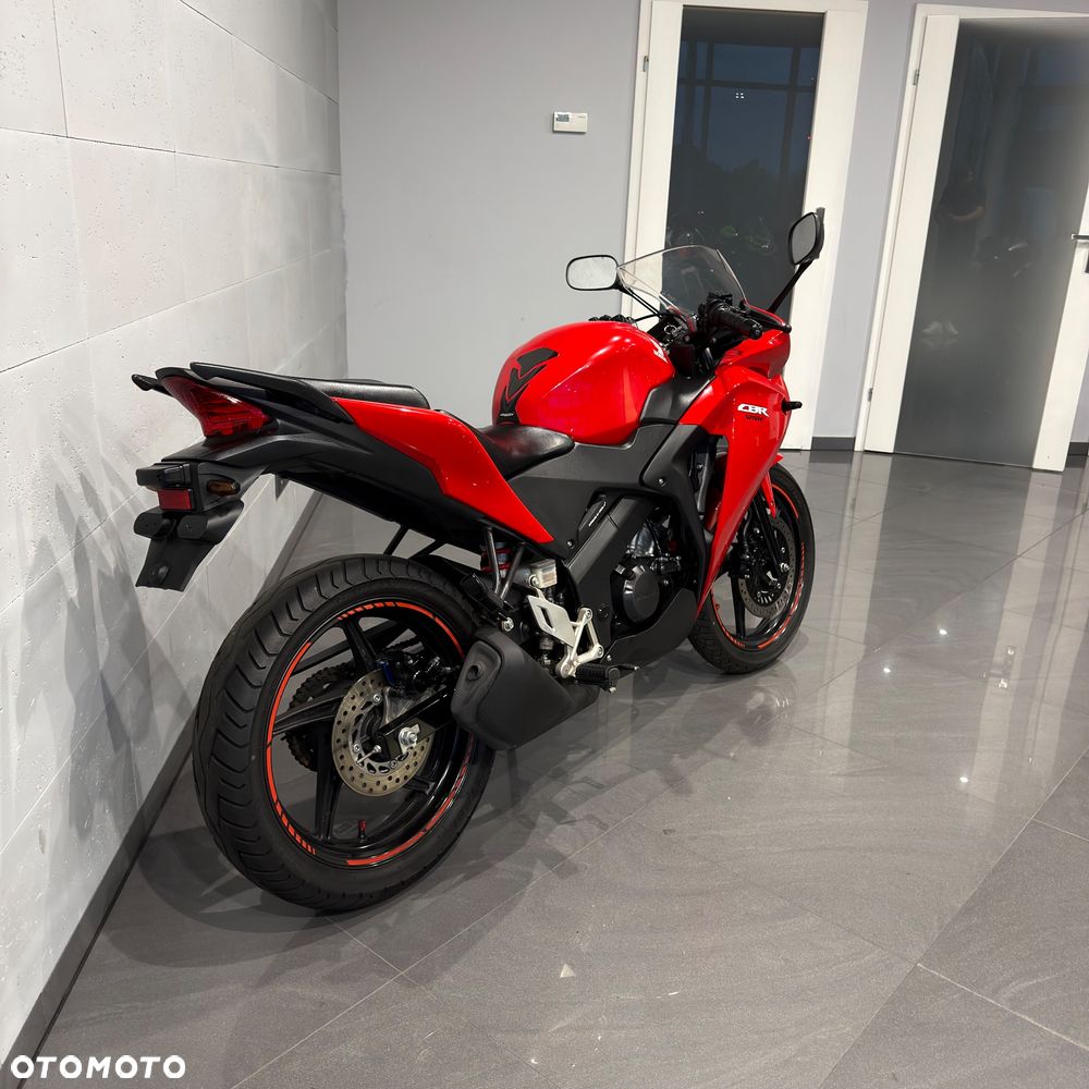 Honda CBR - 3