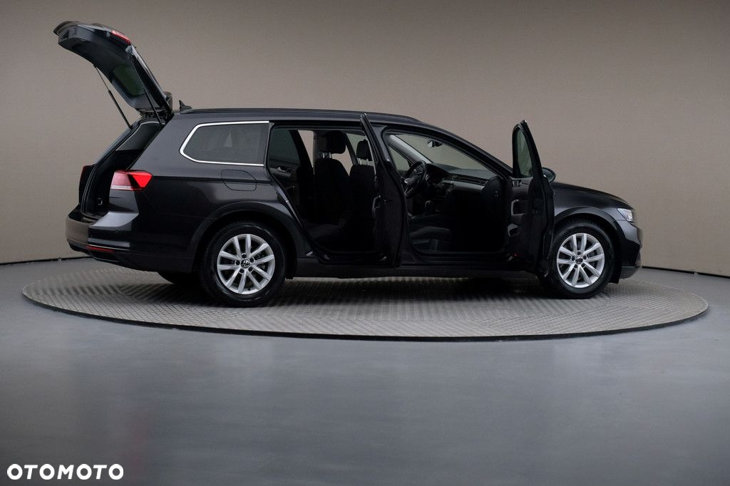 Volkswagen Passat - 6