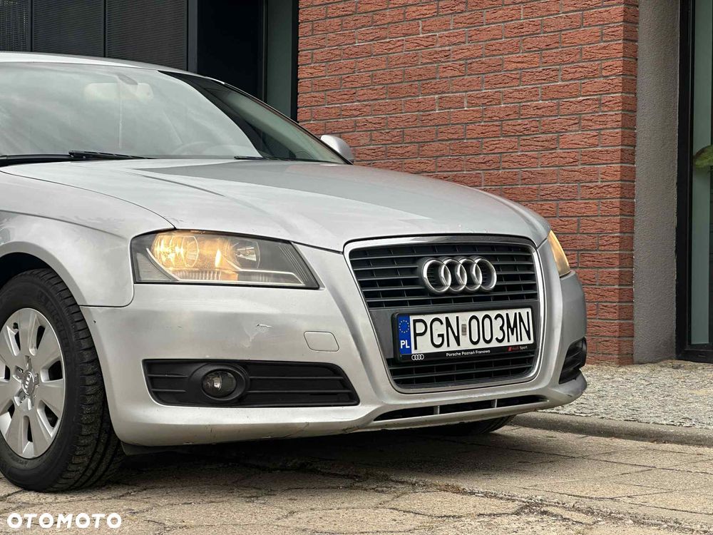 Audi A3 Sportback 1.6 TDI DPF Ambiente - 4