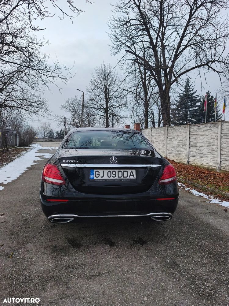 Mercedes-Benz E 200 d 9G-TRONIC - 12