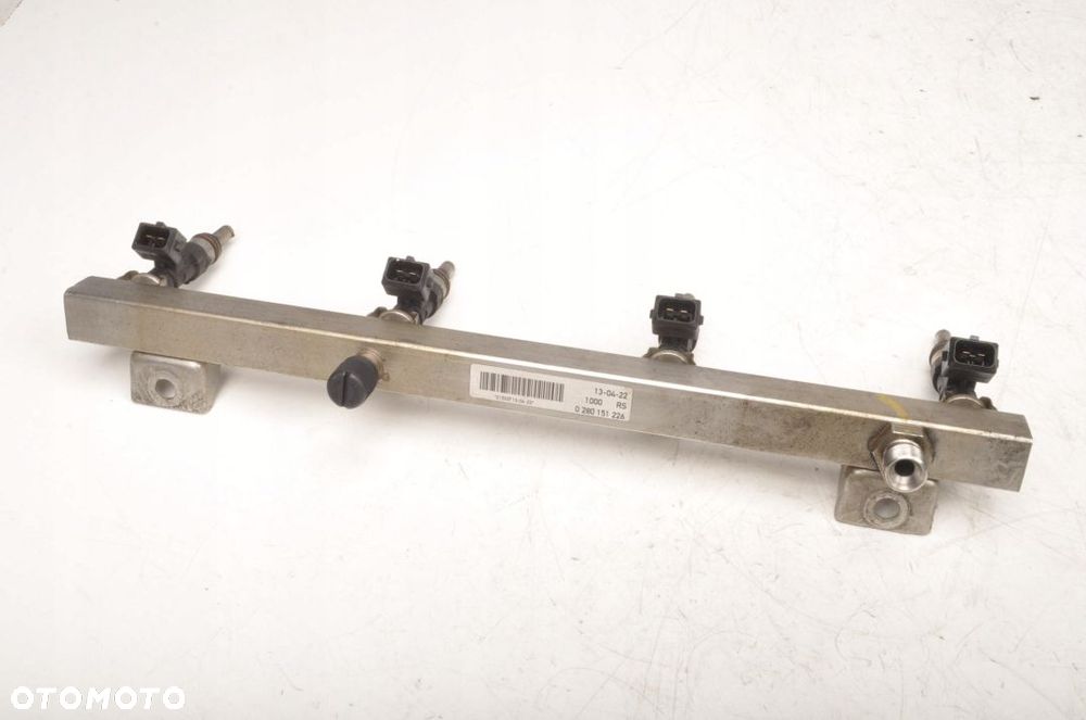 GRANTURISMO 4.7 LISTWA WTRYSKOWA 0280151226 - 2