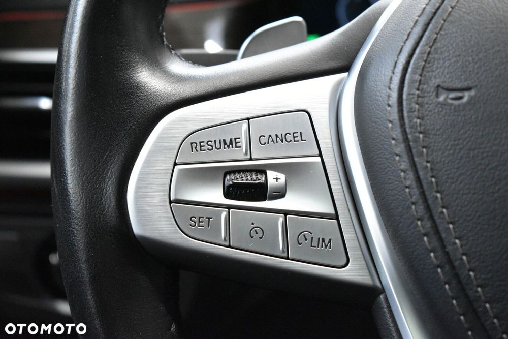BMW Seria 7 740d xDrive - 17
