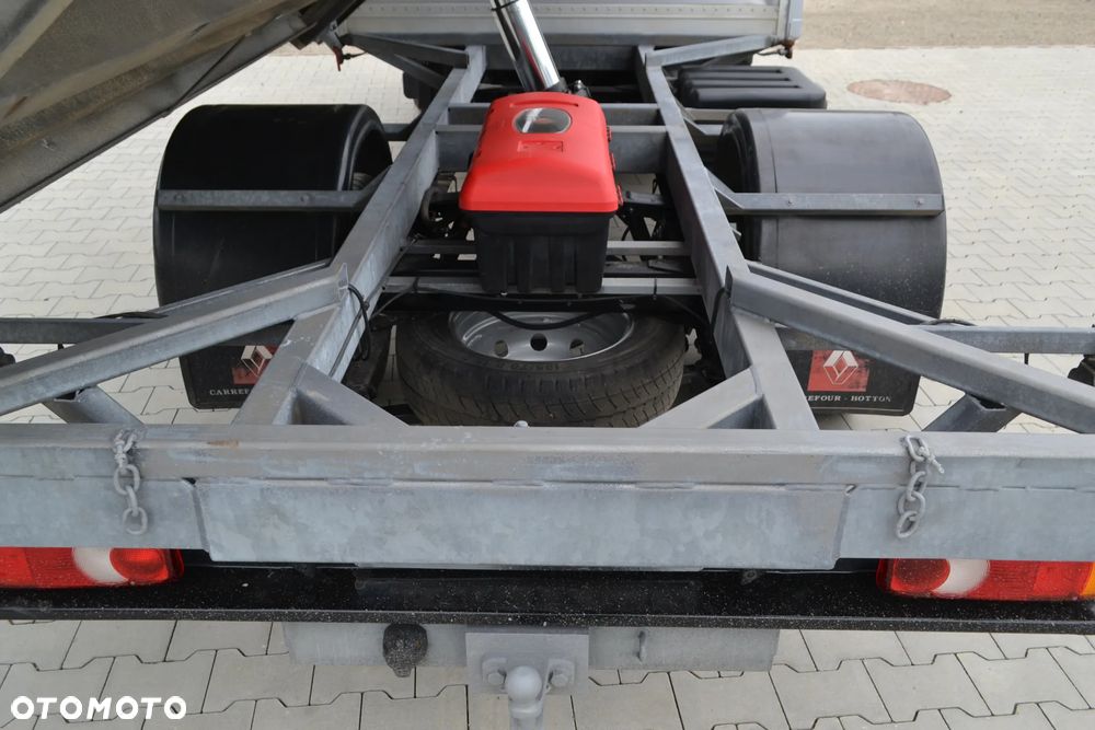 Renault Maxity - 22