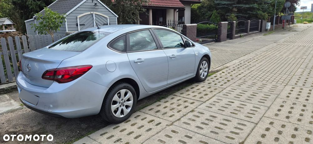 Opel Astra IV 1.6 Active EU6 - 10