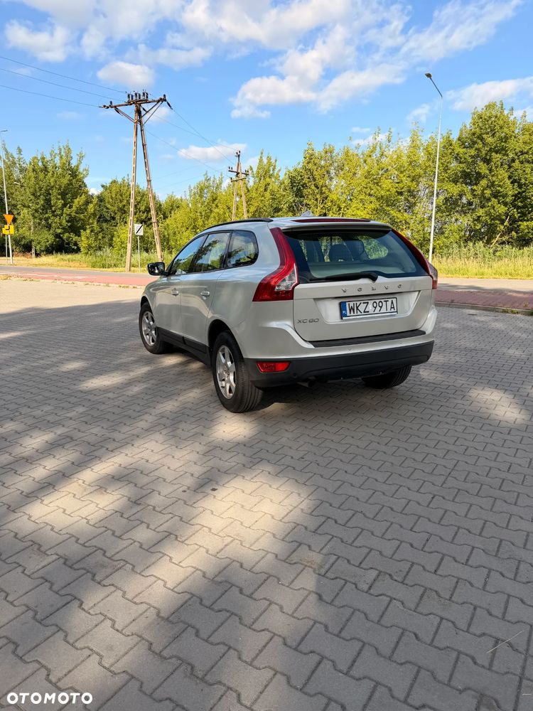Volvo XC 60 2.4D Momentum - 4