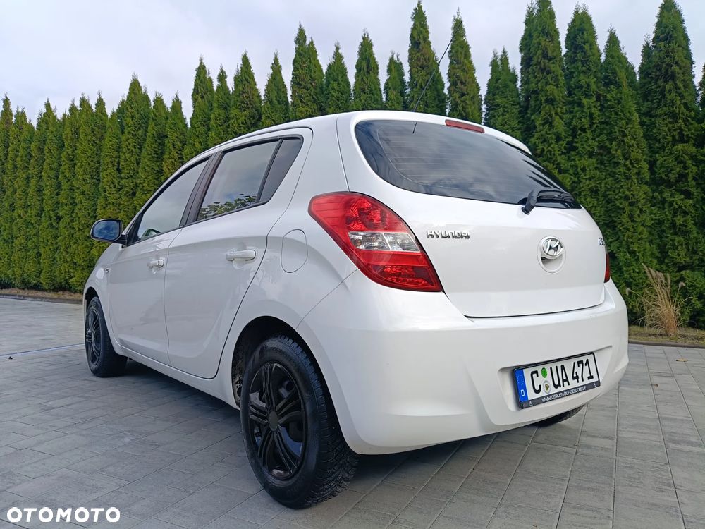 Hyundai I20 2011 photo 4