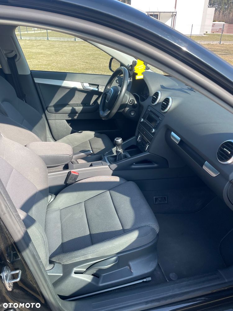 Audi A3 Sportback 1.6 TDI DPF Ambition - 5